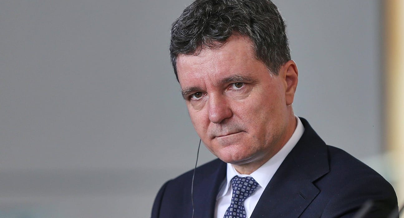 Războiul (civil) pentru „reformarea României” și o ecuație pentru matematicianul Dan