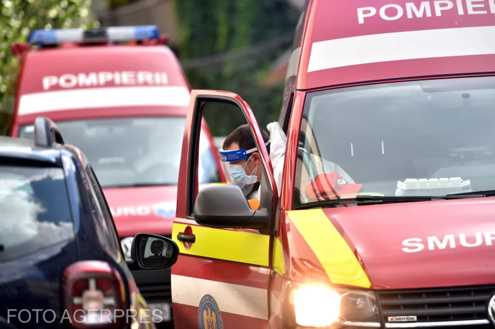 Incendiu puternic în București, pe Preciziei/ Încă zece autospeciale mobilizate la fața locului