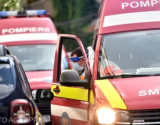 Incendiu puternic în București, pe Preciziei/ Încă zece autospeciale mobilizate la fața locului
