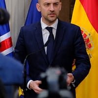 Franța anunță că „vor fi expulzați diplomați algerieni”, ca răspuns la anunțul expulzării a 15 funcționari francezi