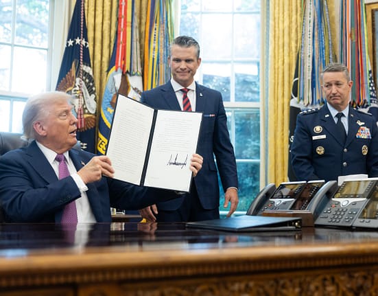 Donald Trump a semnat ordinul pentru noul nume al Pentagonului. „Am obținut pace datorită faptului că suntem puternici”