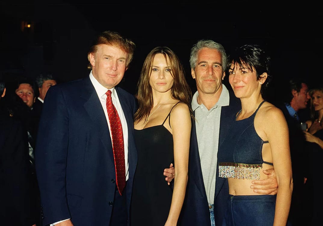 Donald Trump şi Feffrey Epstein, împreună cu partenerele. FOTO: Getty images