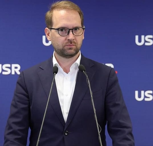 Dominic Fritz îi cere lui George Simion să respecte rezultatul alegerilor și legitimitatea preşedintelui ales. „Fiţi patrioţi!”