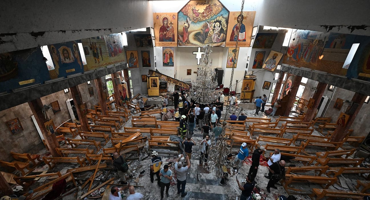 Carnagiu în Siria, după un atentat sinucigaş comis într-o biserică din Damasc