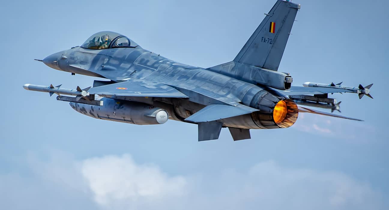 18 avioane de vânătoare F-16, cumpărate de România la prețul de 1 euro. Anunțul făcut de ministrul Apărării, în mijlocul conferinței de presă a lui Nicușor Dan