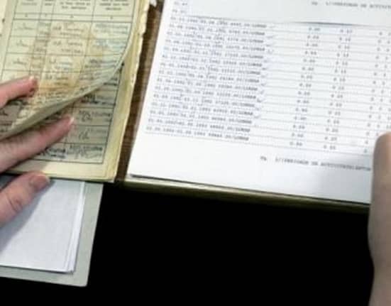 Merită să cumperi vechime în muncă? Pensia socială este cu 268 de lei mai mare decât asigurarea retroactivă