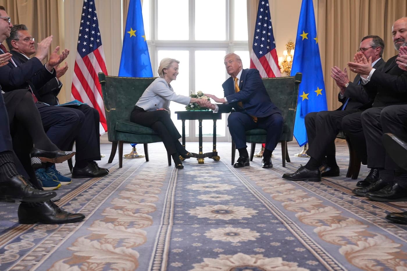 UE face un prim pas pentru implementarea acordului comercial cu SUA, așteptând reducerea taxelor americane pentru mașinile europene