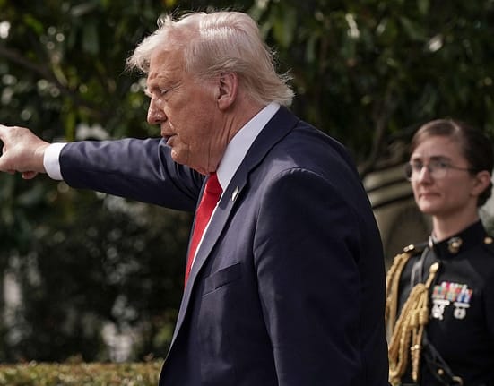„Voi ordona”. Anunțul lui Trump, chiar înainte de întâlnirea cu președintele islamist al Siriei