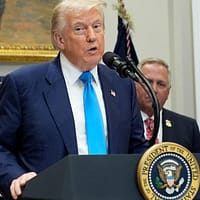Donald Trump: Aurul va fi scutit de tarifele vamale impuse de SUA