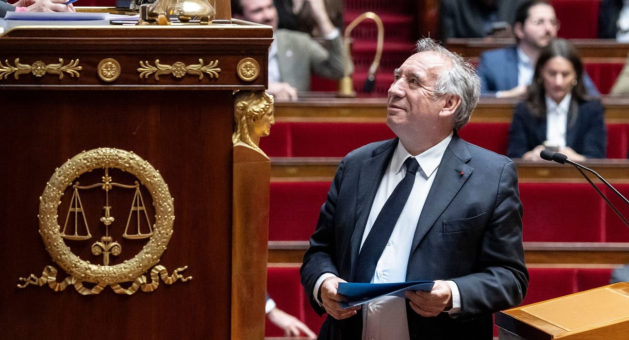 Premierul Franței, demers riscant în fața Parlamentului. Partidele extremiste anunță deja căderea guvernului