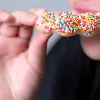 Atenție la pofta de dulce! Ce dezechilibru se poate ascunde în spatele ei