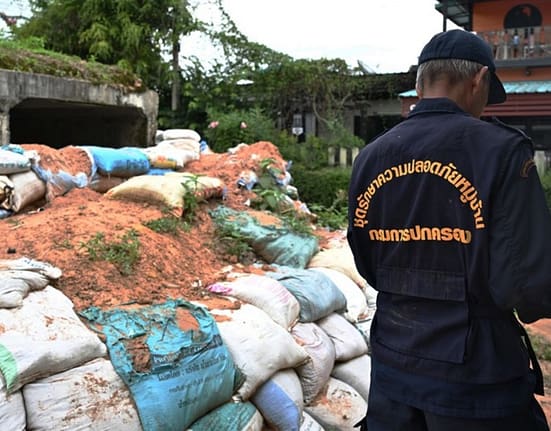 Conflictul reaprins între Thailanda și Cambodgia pune față în față doi adversari inegali. Cât de puternice sunt armatele lor