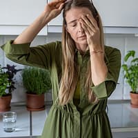 Tot mai mulți români suferă de oboseală cronică: Cum o recunoști și cum scapi de ea
