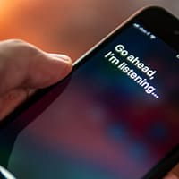 Asistentul vocal Siri, anchetat în Franța: Apple este acuzată că a colectat ilegal datele utilizatorilor