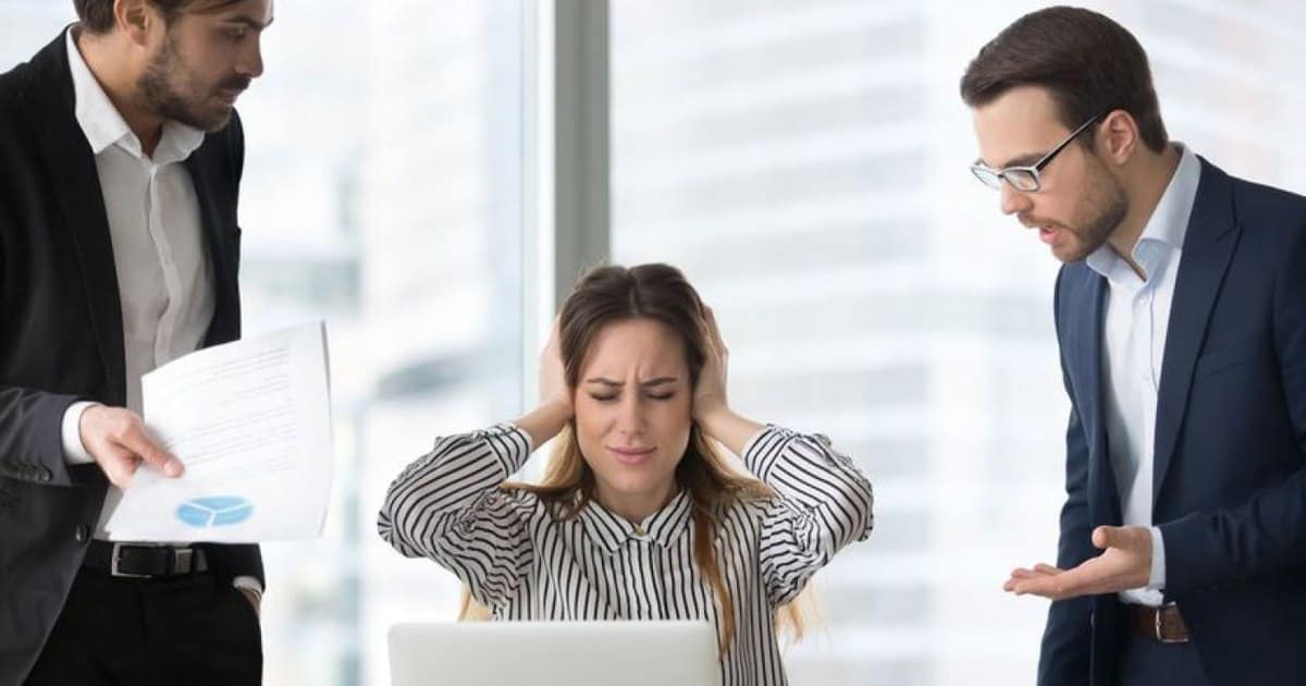 De ce liderii agresivi prosperă în companiile în care presiunea se confundă cu performanța: „Adevărata putere nu stă în frică, ci în capacitatea de a crea siguranță”