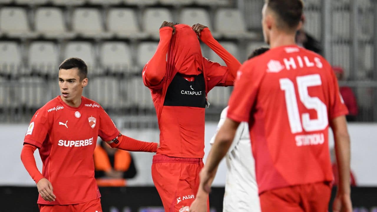 FC Botoșani -0, derby pentru primele două locuri în Superligă, ACUM! Eurogol pentru Mailat după dominația „câinilor”