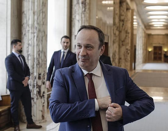 Un alt lider PSD o atacă pe purtătoarea de cuvânt a Guvernului pe tema plafonării prețurilor la alimente: „Doamna Dogioiu să nu mai vorbească în afara fişei postului”