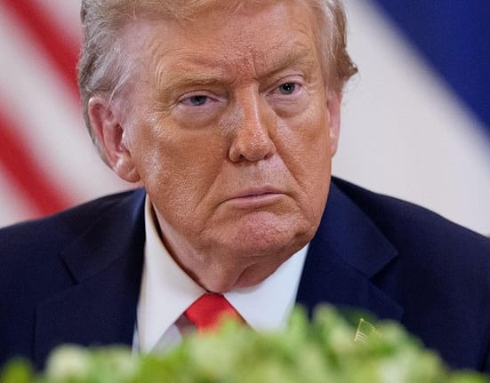 Operațiunea „Speranța”. Cum a reușit Donald Trump să planteze în societatea ucraineană iluzia periculoasă a unui final apropiat al războiului