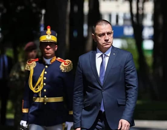 Război pe tema soldelor militarilor