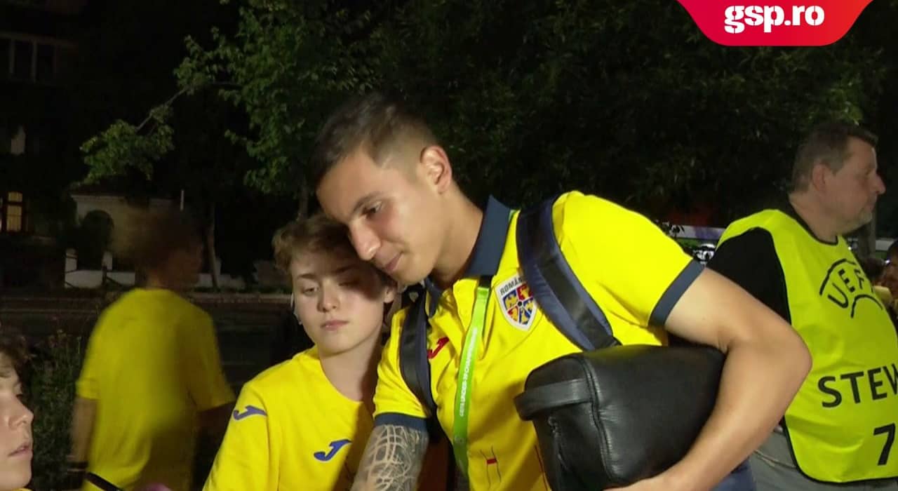 Danemarca U19 -3 » Imagini cu jucătorii naționalei alături de familie si de iubitele lor. Tinerii au împărțit autografe și au fost felicitați de suporterii româniei