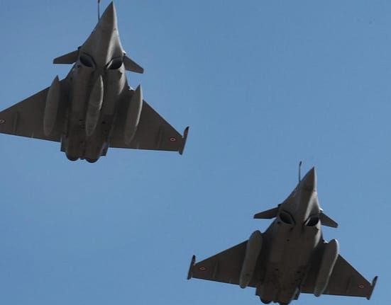 Ministrul Apărării: „Dacă un avion militar rusesc nu răspunde avertismentelor, va fi doborât”
