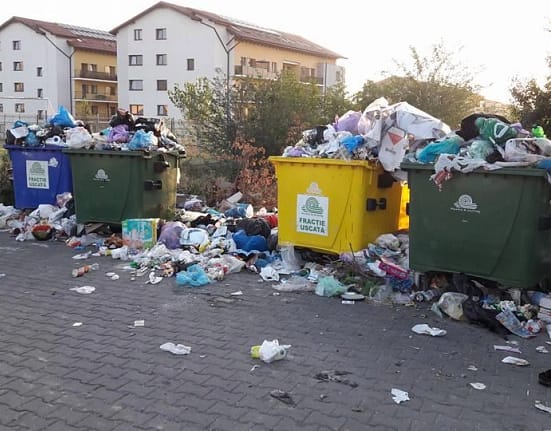 Gunoiul din Timișoara se mută în Arad și Hunedoara. Oamenii s-ar putea confrunta cu tarife mai mari
