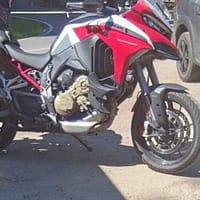 Un motociclist a fost omorât de urs pe Transfăgărășan