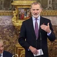 Regele Spaniei a aterizat la Sibiu. El se va întâlni marți cu președintele Nicușor Dan