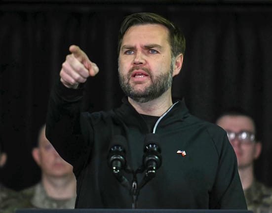 JD Vance: „Când cineva celebrează moartea lui Kirk, confruntați-l. Sunați-i și șeful”