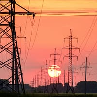 ANRE, decizie privind dubla taxare pentru energia electrică stocată și reintrodusă în rețea