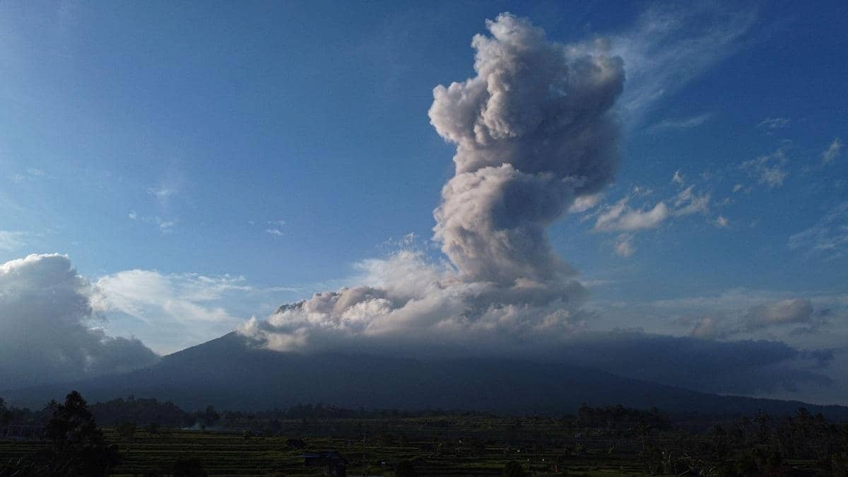 Vulcanii aduc aur la suprafață din Pământ