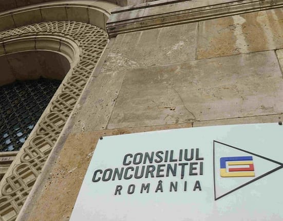 Firma fostului director de la Aeroporturi dă consultanță pe bani publici pentru Consiliul Concurenței