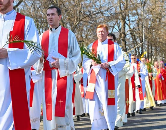 Procesiune în cinstea Sfântului Papă Ioan Paul al II-lea, duminică, pe străzile Capitalei