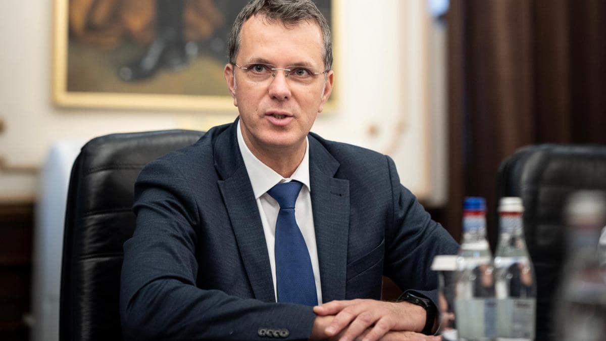 Ministrul Apărării, către Călin Georgescu: „România nu are nevoie de lecții de patriotism de la cei aflați în subordinea Kremlinului”