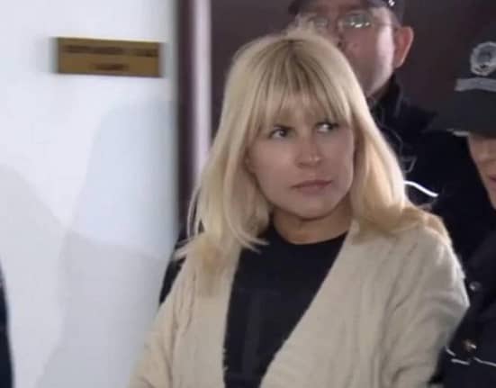 Elena Udrea, dusă cu ambulanța din penitenciar la spital, din cauza unor probleme abdominale