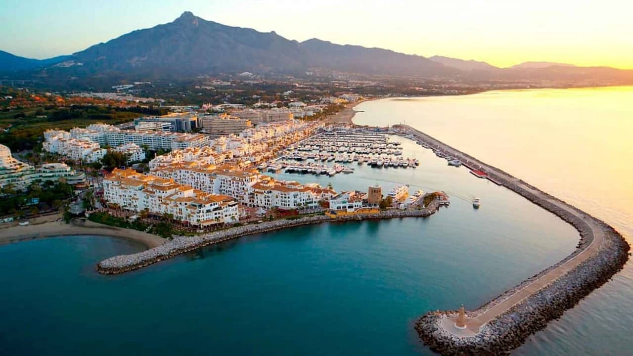Țărmul Costa del Sol, Spania Foto Arhiva Adevărul