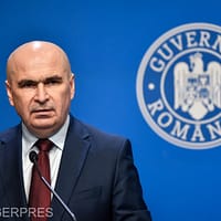 Premierul Bolojan cere revocarea directorului Eximbank, după scandalul care implică vila RA-APPS și chirii de lux