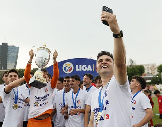 CS Dinamo a promovat în Liga 2! Meciul din tur a fost decisiv pentru formația lui Florin Bratu