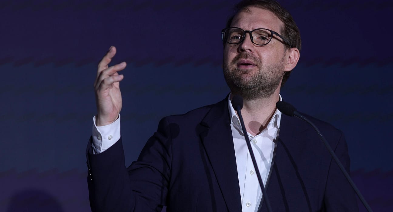 Dominic Fritz, atac la adresa AUR: „Vrea o Românie a celor care conspiră în culise cu Moscova” / Replica lui George Simion