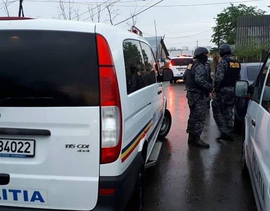 Trei oameni de afaceri reţinuţi şi alţi trei sub control judiciar într-un dosar privind rambursări ilegale de TVA. Prejudiciu de peste 9 milioane de euro