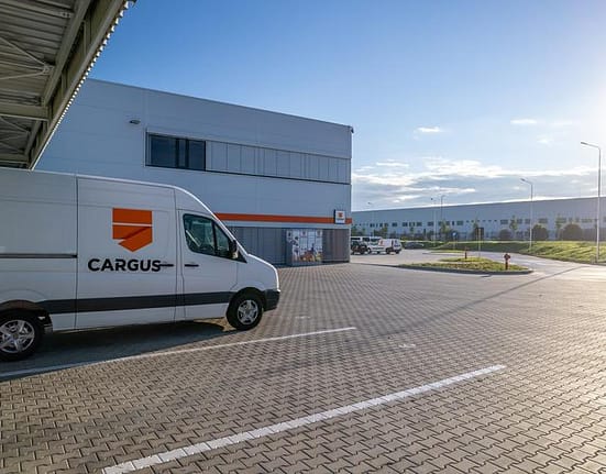 Tranzacție majoră pe piața de curierat: Cargus, cumpărată de SameDay. Era ultima companie deținută de fondul MidEuropa în România