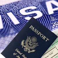 Administrația Trump revizuiește procedurile de verificare pentru acordarea vizelor pentru studenţi. Ambasadele SUA, inclusiv cea din România, suspendă programările pentru interviuri