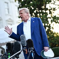 „Este o sumă ridicol de mare”. Cât cere Trump în procesul de calomnie contra „inutilului ziar de doi bani”