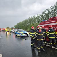 Accident cu 11 persoane implicate, pe A1/ Update: Planul Roșu de Intervenție, dezactivat