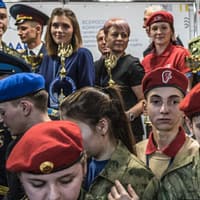 Cum sunt îndoctrinați tinerii ruși să se înroleze în armată prin literatură. „Peste cinci ani, acești cititori vor fi soldați”