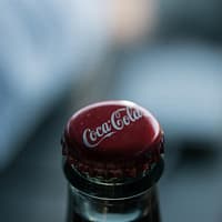 Trump anunță că Coca-Cola va reveni la zahărul natural în rețeta din SUA