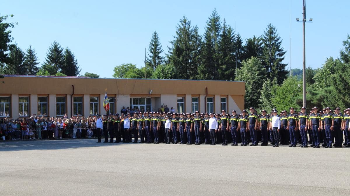 Elevii Şcolii de Poliţie Câmpina nu reiau cursurile marţi, din cauza crizei apei de la Paltinu