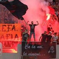 Dinamo, campioana amenzilor pentru incidente » Rapid, FCSB și o surpriză, în topul cluburilor sancționate