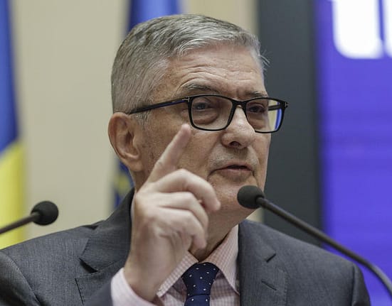 Șeful Consiliului Fiscal: „Oameni care cred că dacă tai cheltuielile eviți recesiunea – nu este adevărat!” / „De dorit să intre și PSD la guvernare”