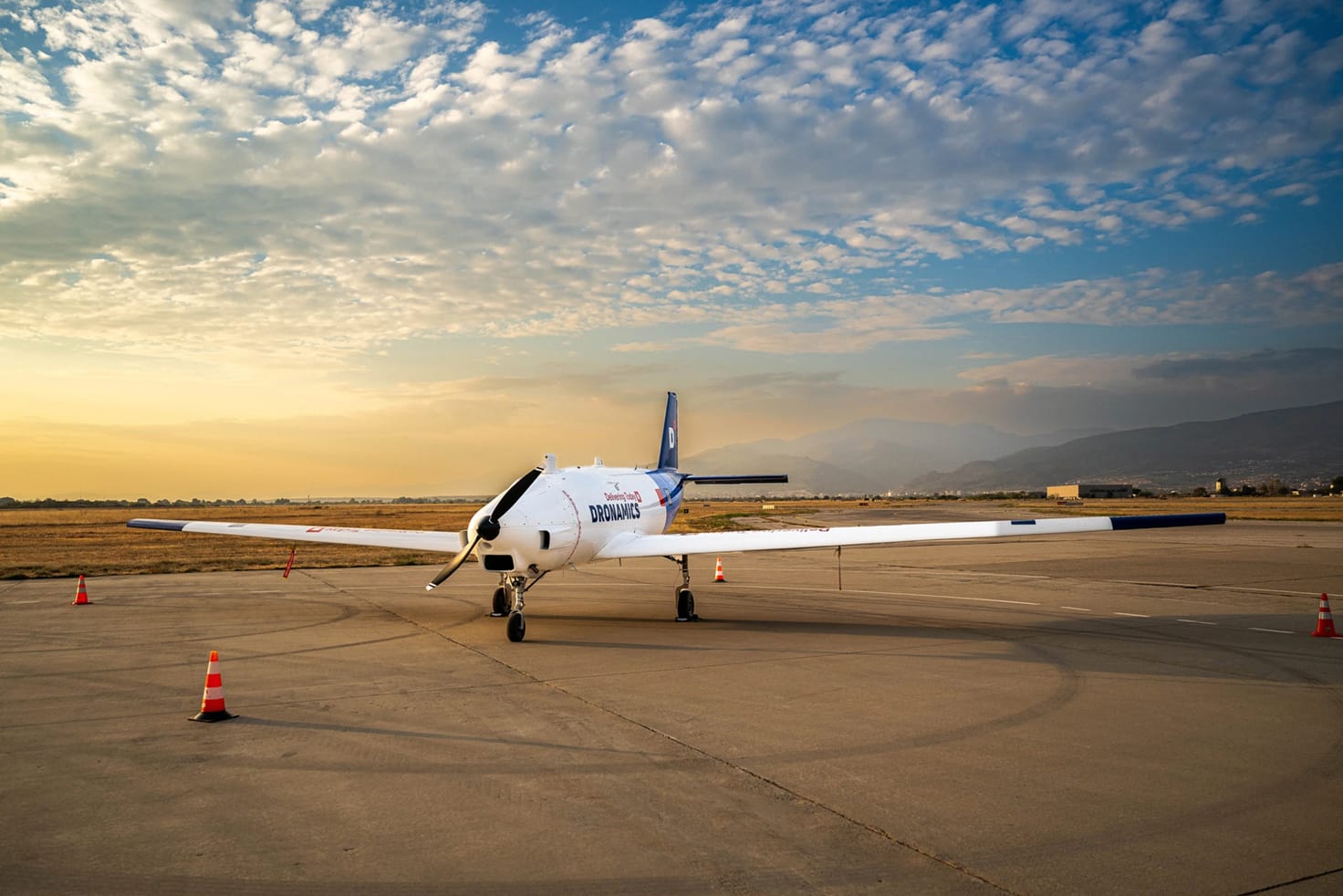 Finanțare europeană de până la 30 milioane EUR pentru startup-ul bulgar Dronamics, de transport aerian de marfă, cu drone